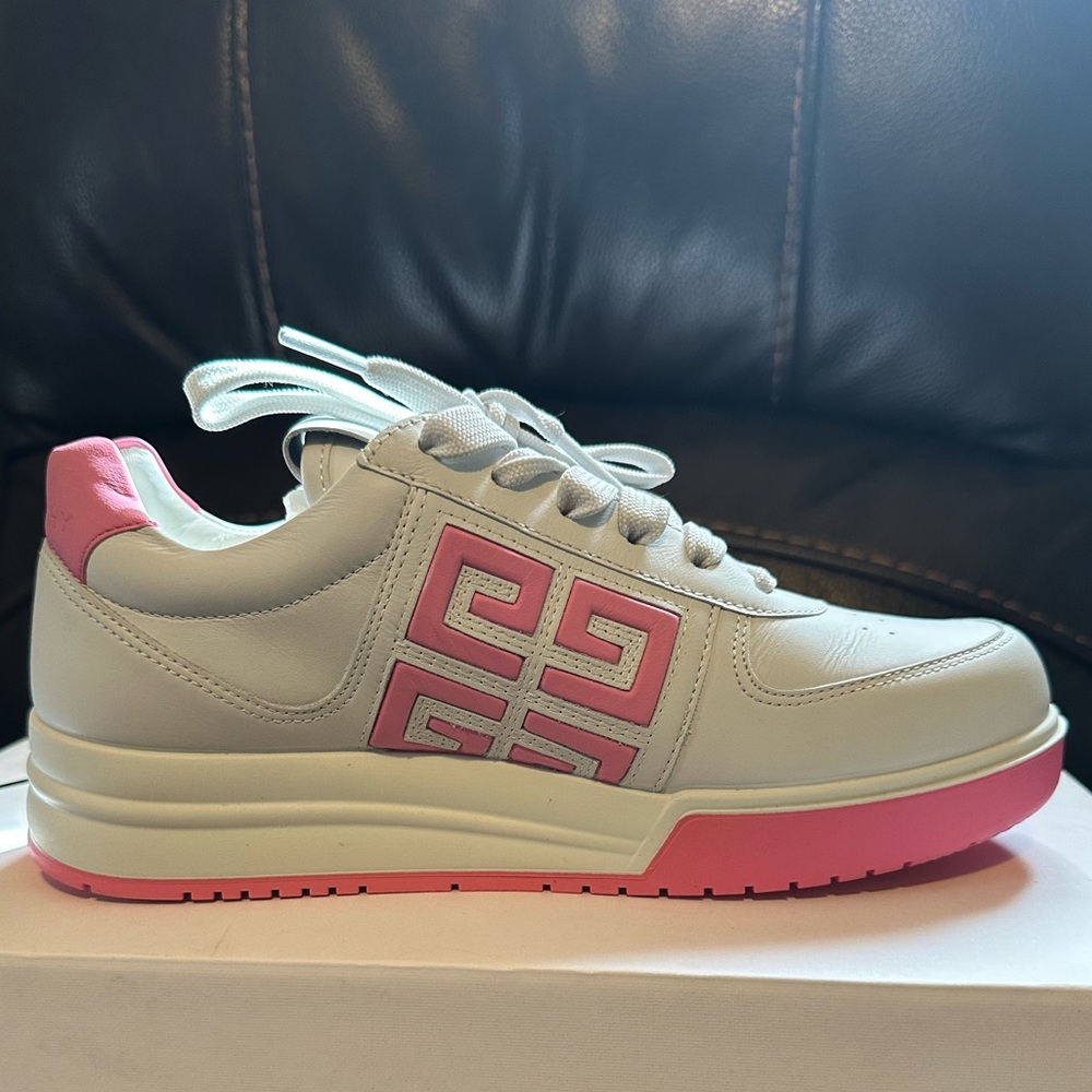 Givenchy Size 37 G4 Pink Sneakers NWT